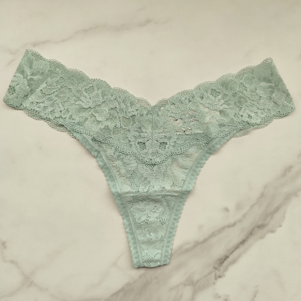 NWT SOMA EMBRACEABLE SIGNATURE ALL-OVER LACE THONG PANTY IN JADE FANTASY SIZE ME